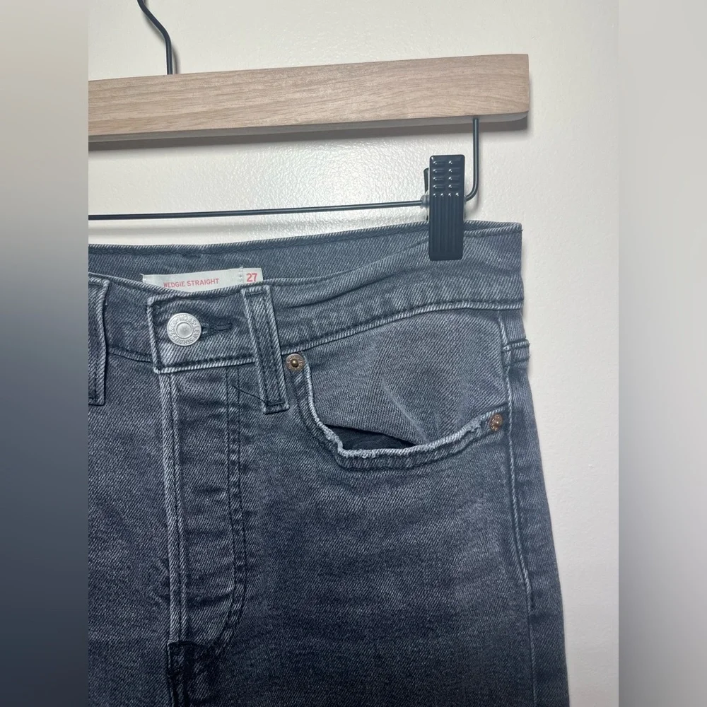 LEVI’S Wedgie Straight Black Distressed Button Fly‎ Jeans | 27 x 28